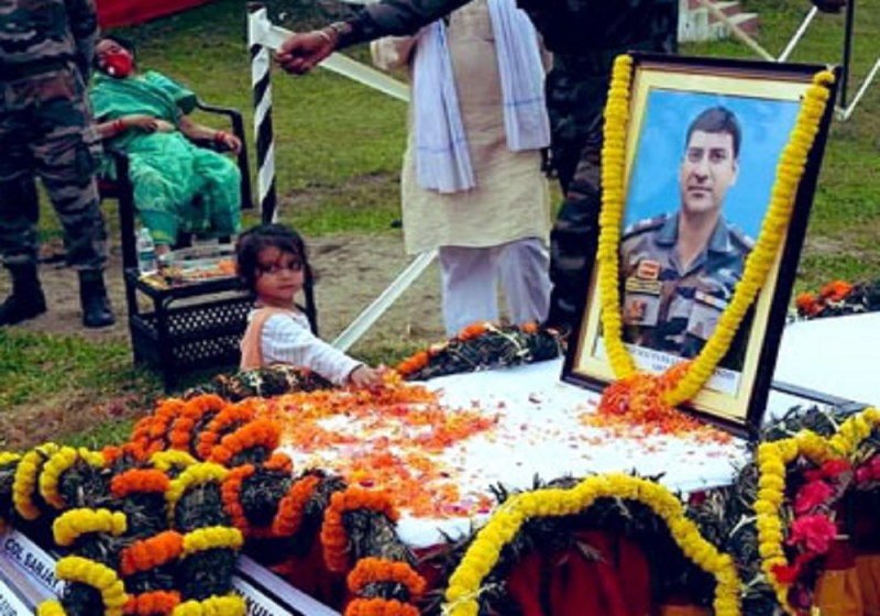 योगी सरकार देगी शहीद मेजर पंकज पांडेय के परिजनों को 50 लाख रुपए की सहायता और नौकरी