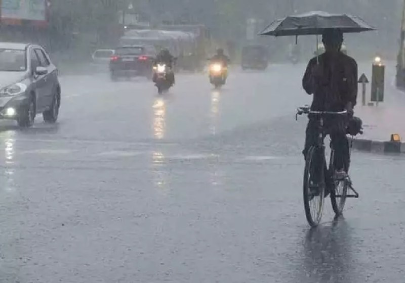 UP Weather Updates: यूपी के आज शाम से फिर बदलेगा मौसम, इन जिलों में अगले तीन दिनों तक होगा जबरदस्त बारिश, देखें लिस्ट