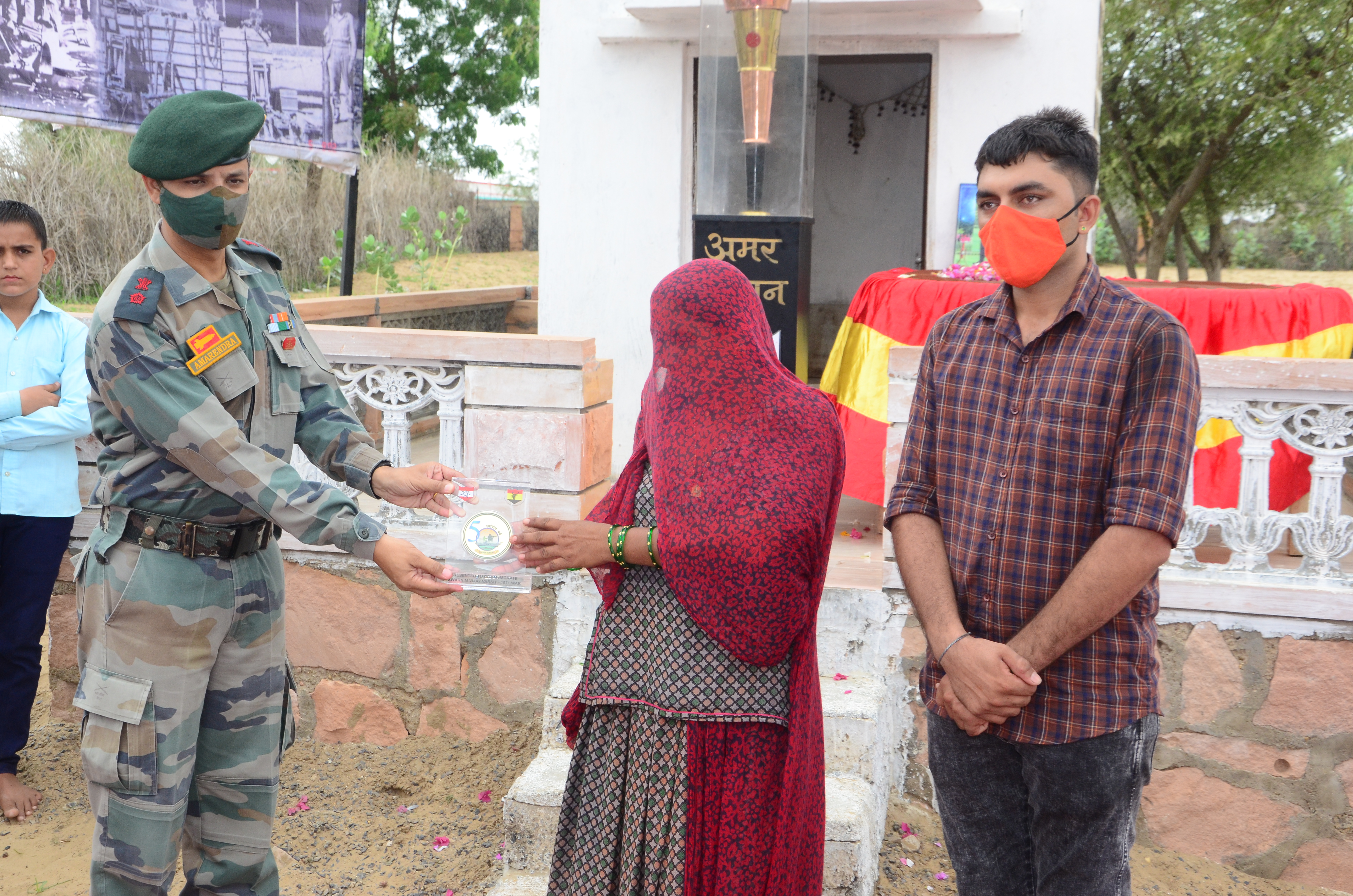 विजय मशाल का स्वागत, शहीद को नमन