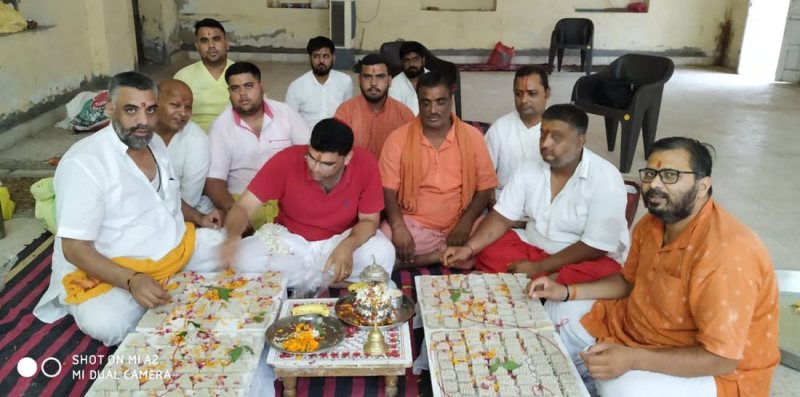 यहां अभिष्ट कार्य सिद्धि के लिए मिट्टी से बनाते हैं पार्थिव शिवलिंग