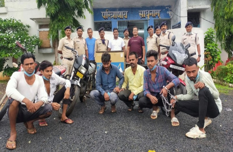 चार जिलों में चोरी करने वाला चोर गिरोह चढ़ा पुलिस के हत्थे, जीजा चलाता था ट्रक, साले करता थे चोरी