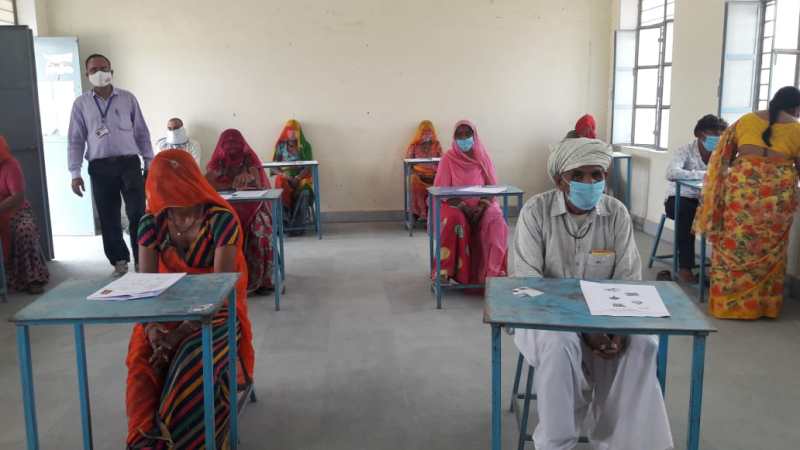 दूसरे दिन 3 हजार 536 नवसाक्षर शामिल हुए बेसिक मूल्यांकन साक्षरता परीक्षा में