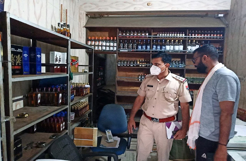 दस मिनट में साढ़े तीन लाख रुपए की शराब चुरा ले गए चोर