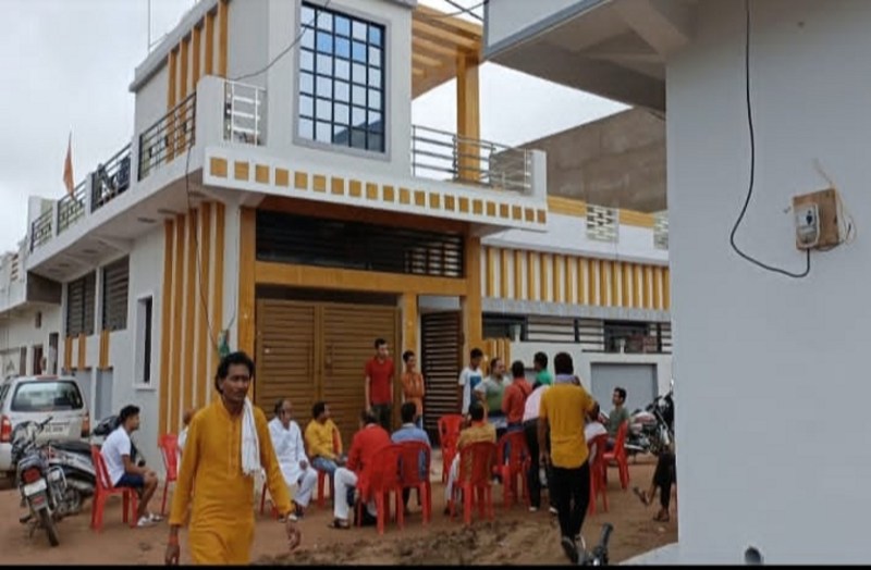 घर में पसरा है मातम