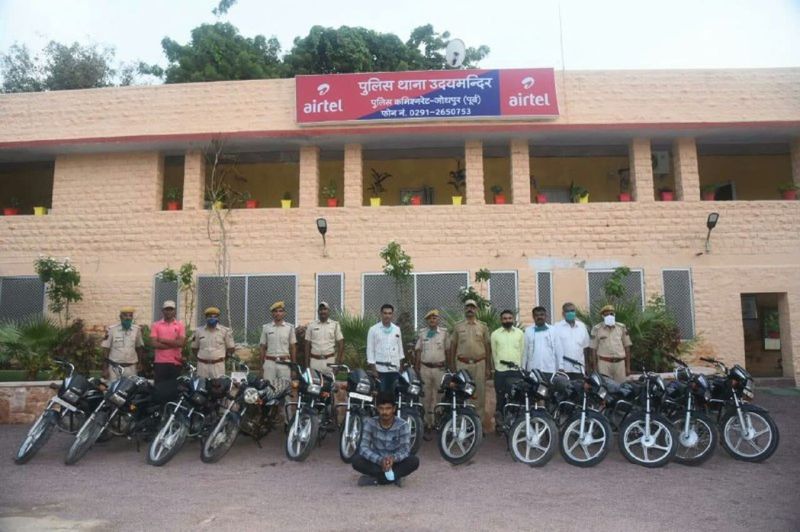 चोरी की तेरह मोटरसाइकिल बरामद, दो गिरफ्तार