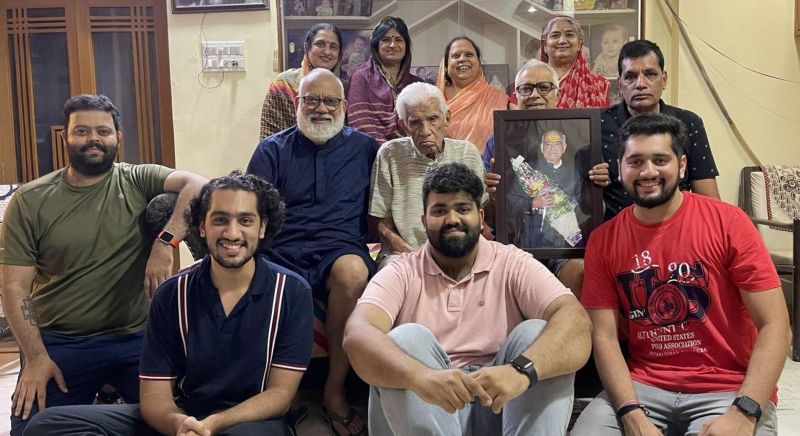 फ्रेंडशिप डे विशेष- रियल लाइफ के जय-वीरु की 70 साल से दोस्ती, 43 वर्षो से एक ही घर में साथ-साथ