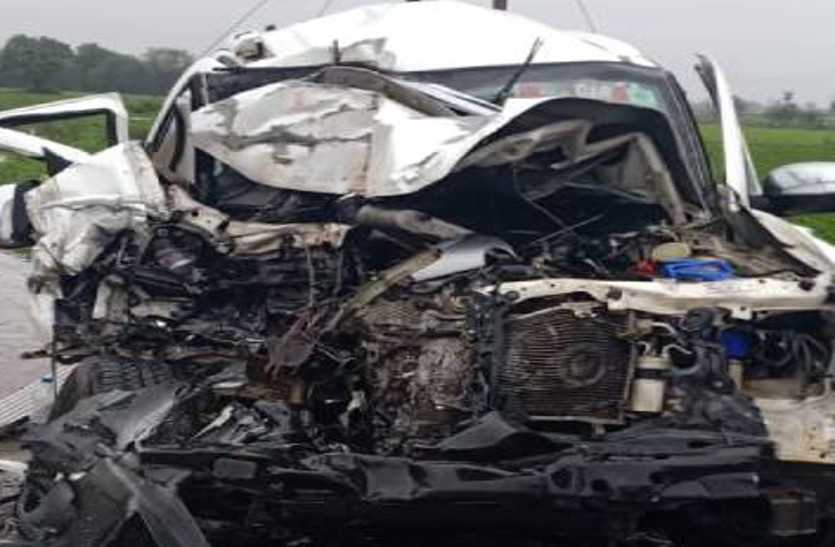 Rajgarh Accident News MP Home Minister Narottam Mishra PA Car News