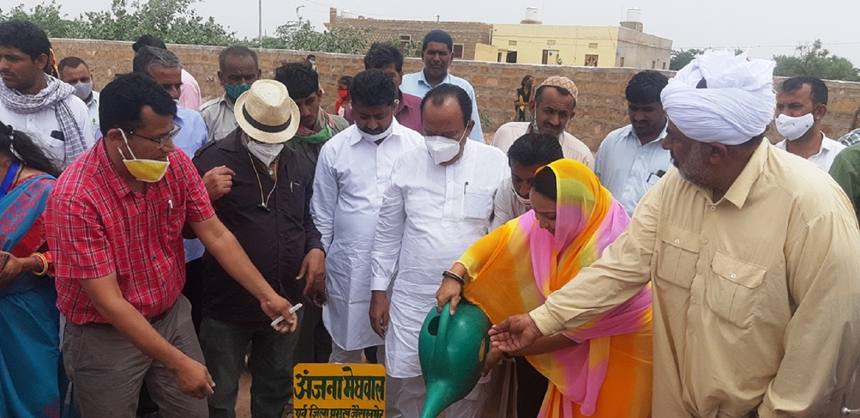 फतेहगढ़ ब्लॉक में बा-बापू पौधरोपण ब्लॉक स्तरीय कार्यक्रम का आगाज