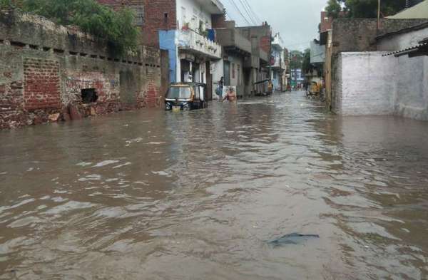 the-situation-worsened-due-to-rain-in-tonk