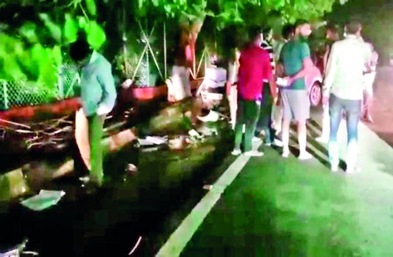 तेज रफ्तार कार के चालक ने नशे में दोपहिया को उड़ाया, दो युवक घायल