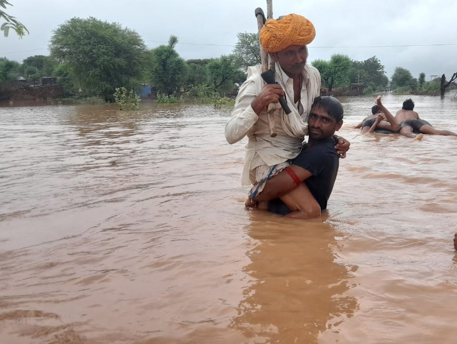 चम्बल में पानी की आवक से कई गांव कराए खाली