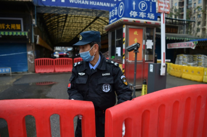 Wuhan sealed amid spreading coronavirus cases in China