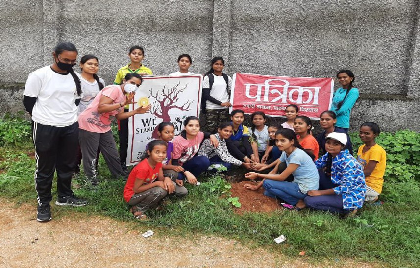 Campaign: बेटियों ने पौधरोपण से अभियान का किया आगाज, करेंगी जागरूक