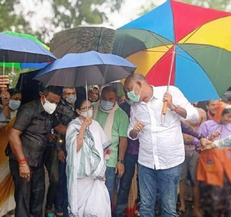 डीवीसी के पानी छोडऩे से राज्य में बाढ़: ममता