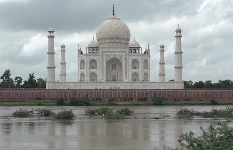agra_taj.jpg