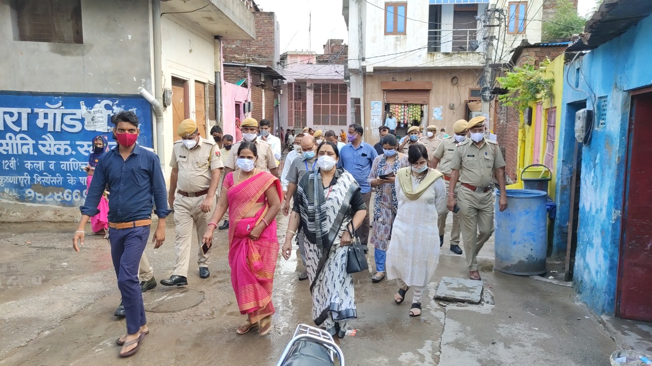 निदेशक नहीं मिले तो नाराज हुई अंजना पवार, बैठक लिए बिना गेट से ही लौटीं
