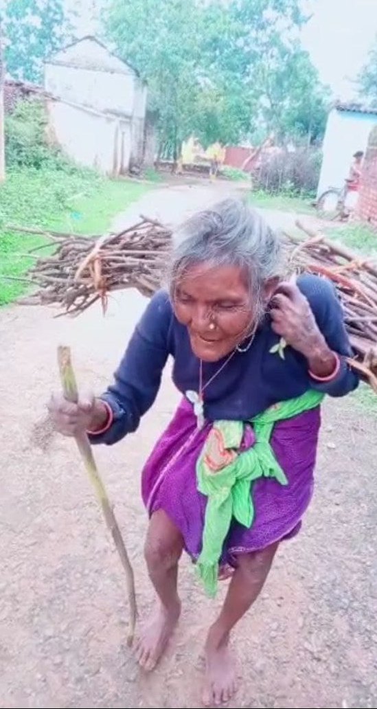The age of 85 does not spread the hand, the load of wood is loaded,The age of 85 does not spread the hand, the load of wood is loaded,The age of 85 does not spread the hand, the load of wood is loaded