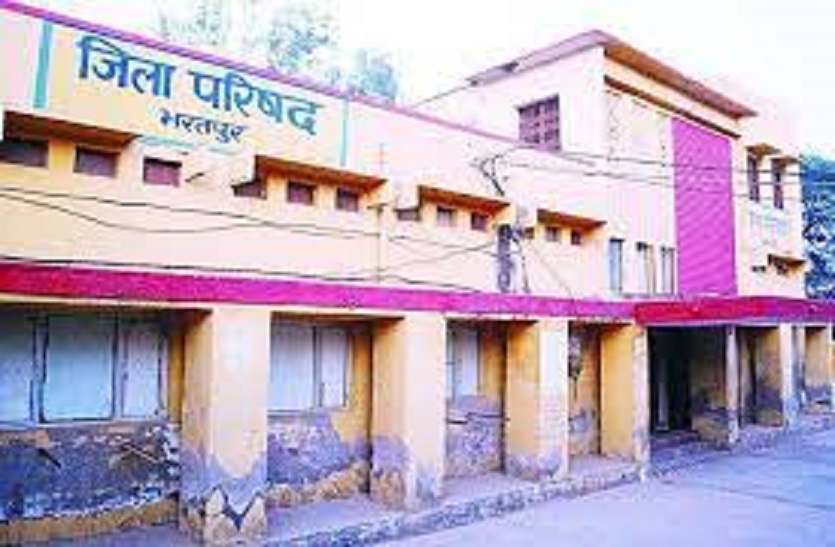 तीन चरणों में होंगे जिला परिषद् व पंचायत समिति सदस्य के चुनाव