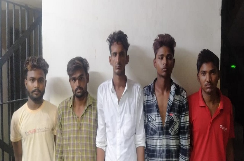 जेल से बाहर आकर करने लग जाते हैं वाहन चोरी