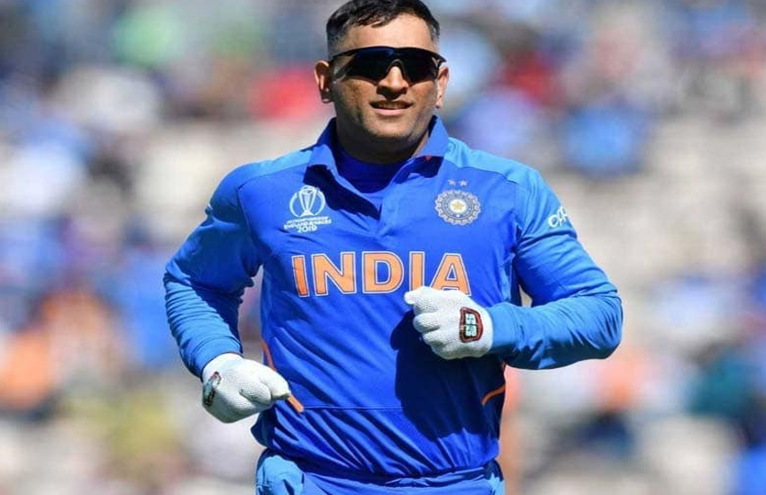 dhoni.png