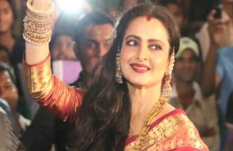Rekha wore sindoor