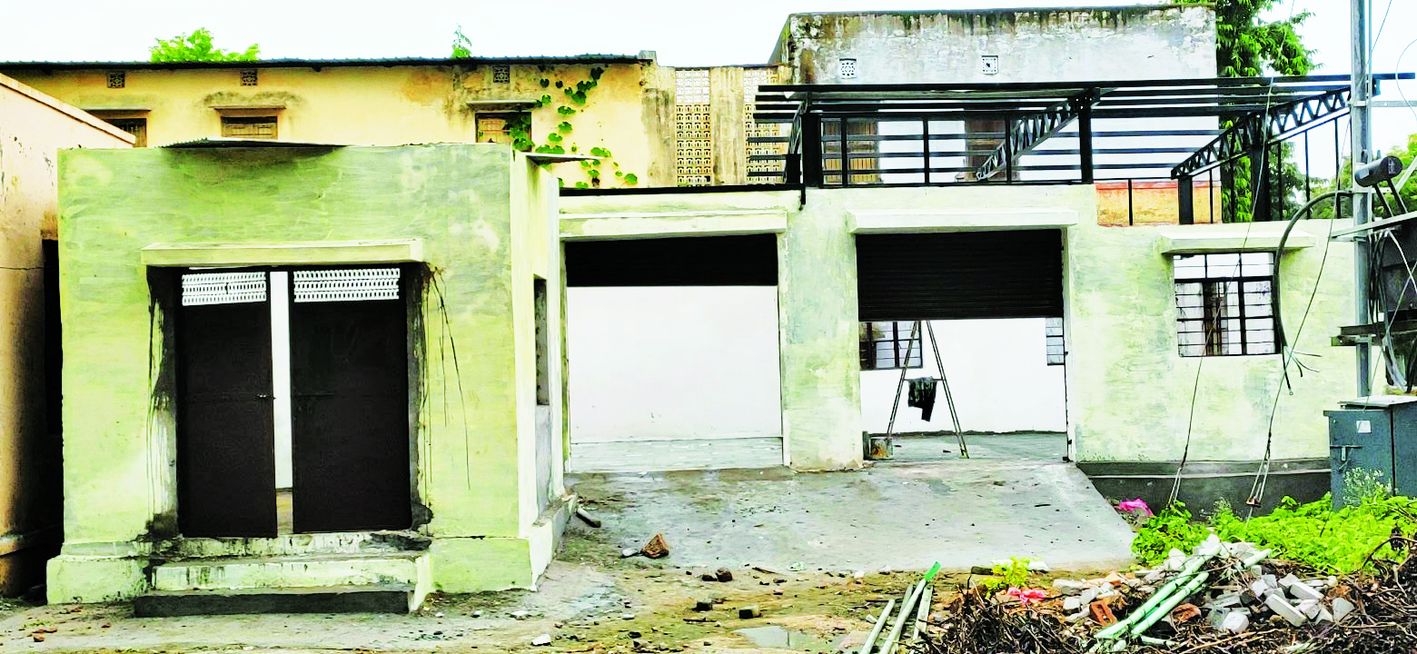 Oxygen plant work remained closed on the second day of investigation