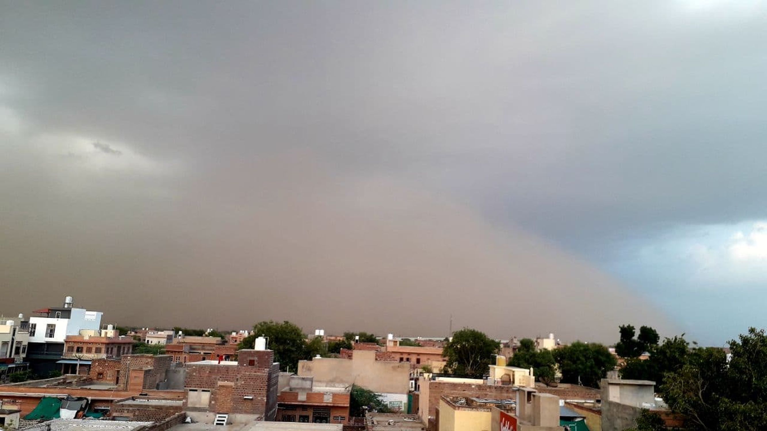 मानसून के ब्रेक की आहट, लोहावट में आई आंधी