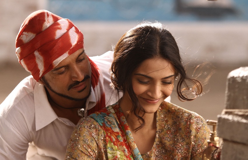 Sonam Kapoor Was Paid 11 rupees only for bhaag milkha bhaag movie