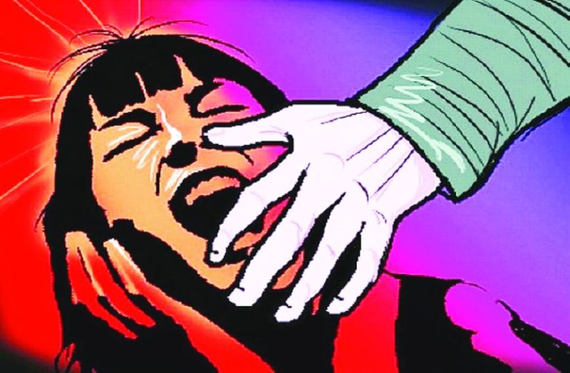 भाई के सामने कमरा बंद कर आरोपी ने बालिका से किया बलात्कार