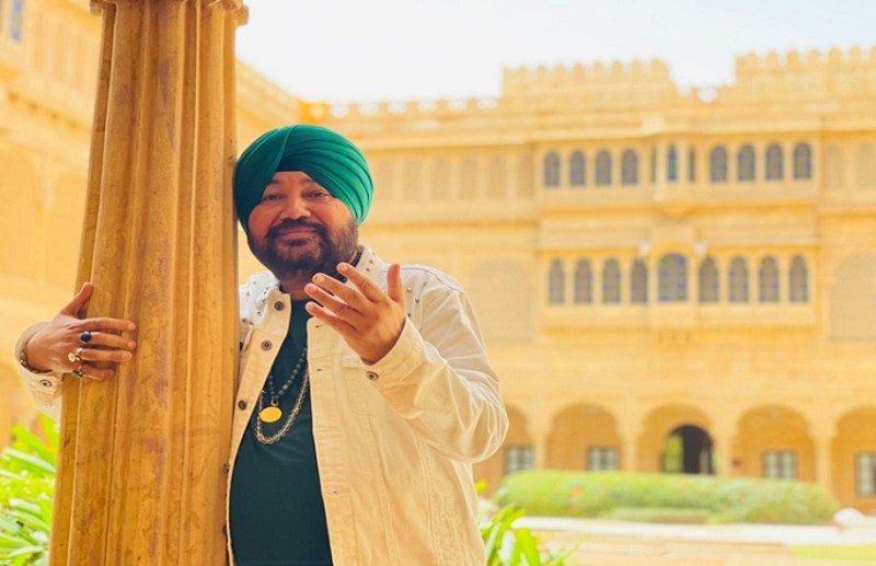 दलेर मेहंदी ने बनाया राजस्थानी सॉन्ग, मामे खान की बेटी को दिया गिफ्ट