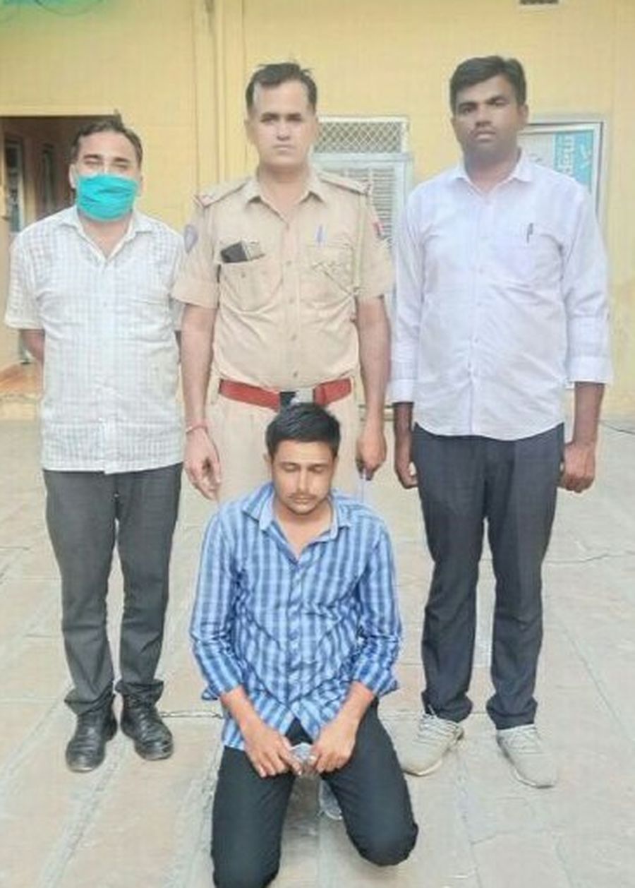 शादियों में वेटर बनकर चुराई तीन बाइक, आरोपी गिरफ्तार