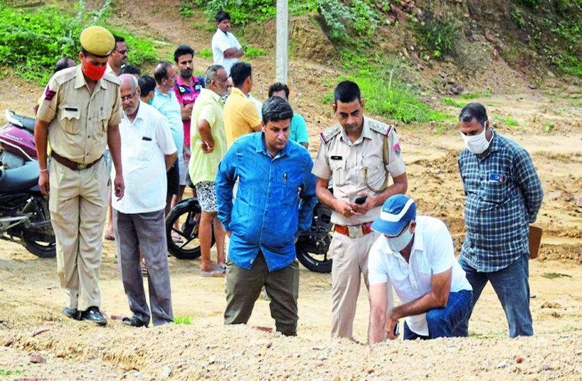 दूध लेने के लिए निकला बुजुर्ग, घर नहीं पहुंचा, हत्या की आशंका