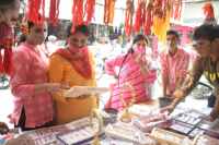 एक कॉल कर डाकिये को बुलाओ घर, अपनों को भेजो राखी