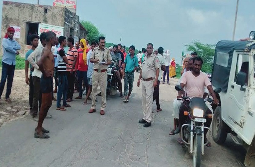 पशुओं को निकालने के प्रयास में नदी में डूबे दो युवक, हुई मौत