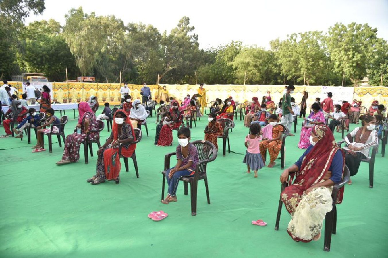 भिक्षावृत्ति में लिप्त 49 बच्चों का स्कूल में कराया नामांकन