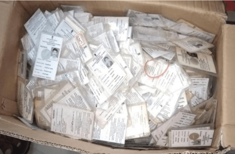 मतदाता पहचान-पत्र में घुसपैठ से उपजे सवाल