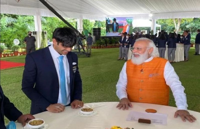 pm_modi_neeraj_chopra.png
