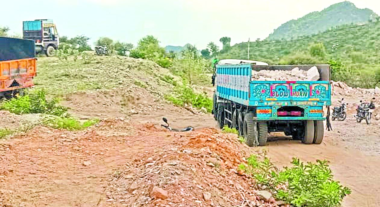 Illegal mining in closed mines from two years