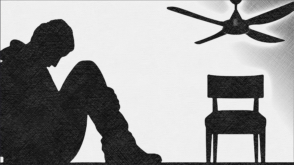 बेलन से पति की हत्या , शव को सेफ्टी टैंक में डाला