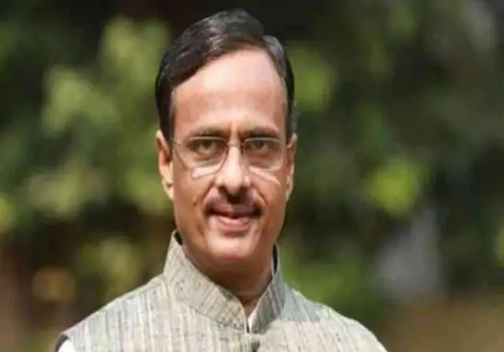 Deputy CM Dinesh Sharma said Attendence not Compulsary in Schools