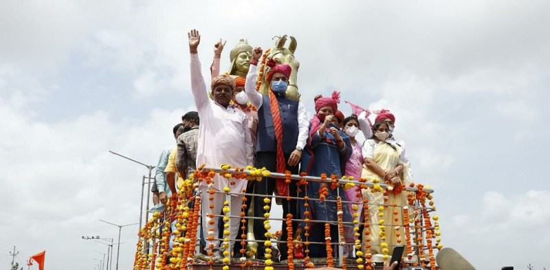 खंभालिया में महाराणा प्रताप की पंच धातु की प्रतिमा का अनावरण