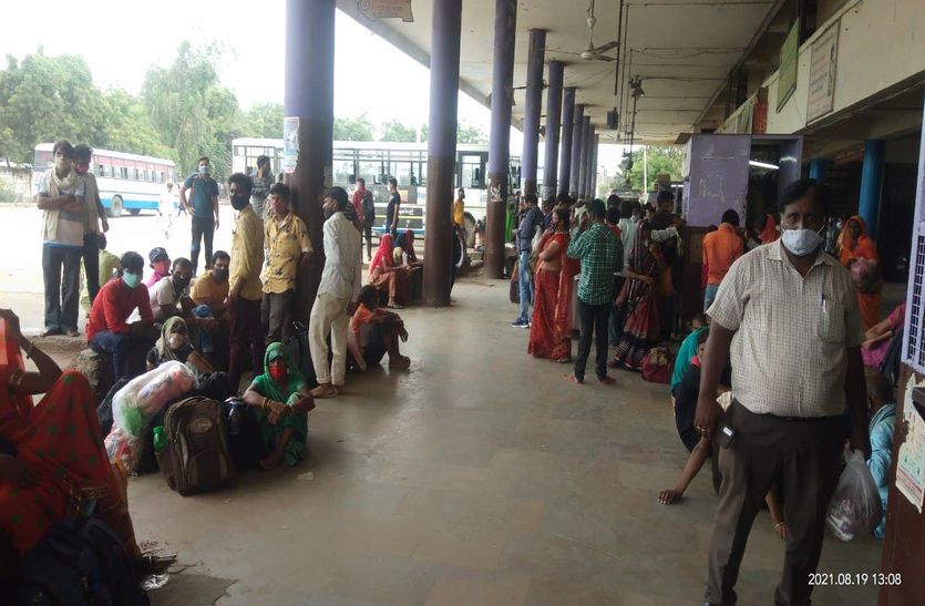 Rakhi tied the hopes of earning