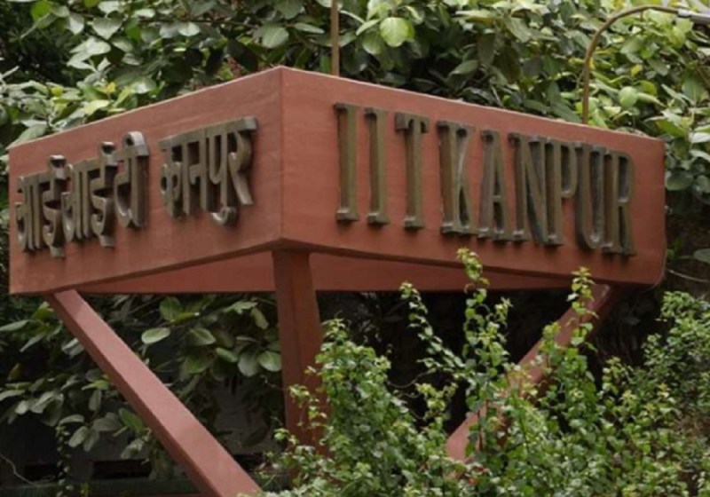 Covid Third Wave: वैक्सीनेशन ने संक्रमण का खतरा किया कम, IIT कानपुर के वैज्ञानिक का दावा, तीसरी लहर की आशंका बेहद कम