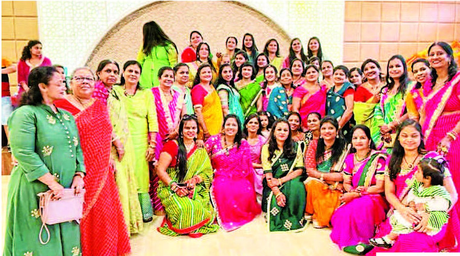 तीज महोत्सव में छाया उल्लास, निखरी लोक संस्कृति