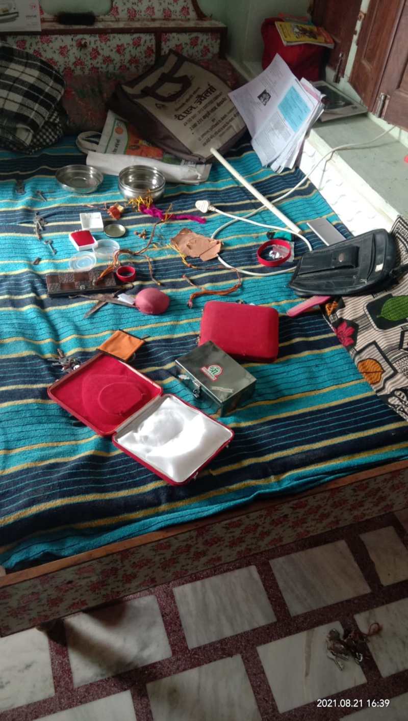 बंद मकान को चोरों ने बनाया निशाना