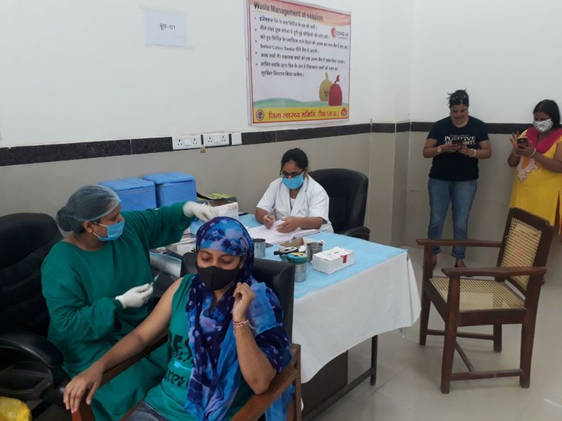 Rewa included in top 10 districts at state level, more than 1.10 lakh vaccines