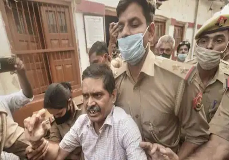 Amitabh Thakur Arrest