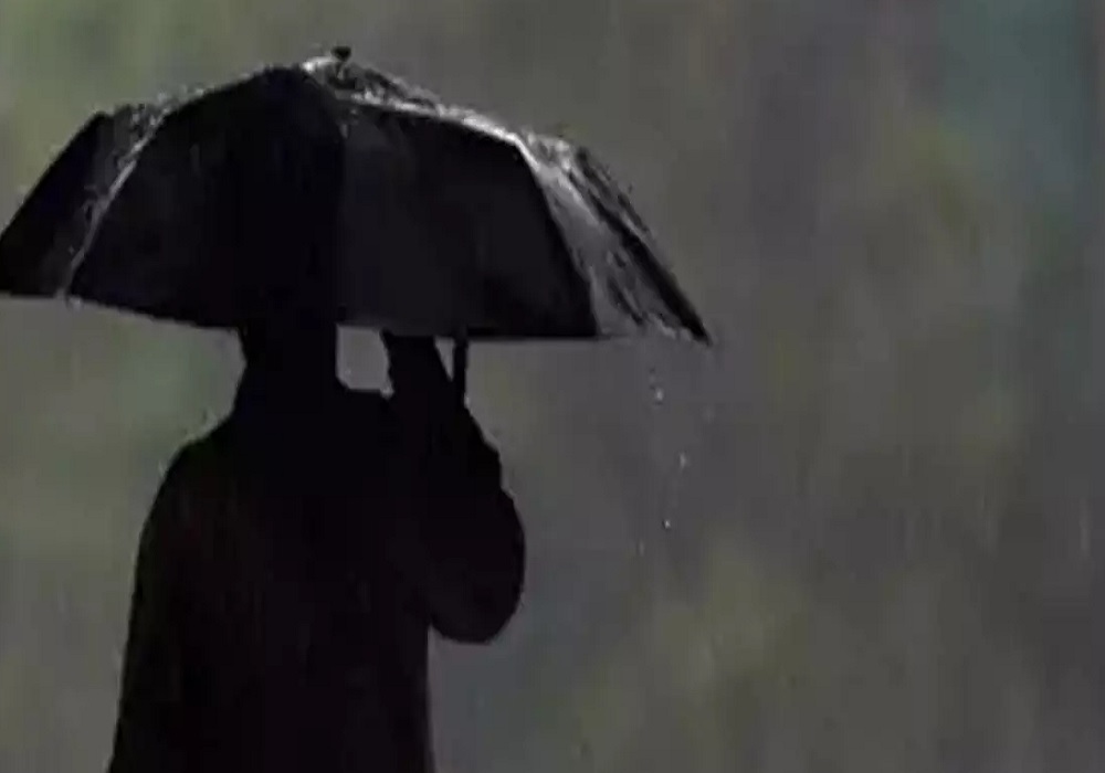 UP Weather News Updates Forecast Today: कृष्ण जन्माष्टमी तक होगी भारी बारिश, यूपी के 15 जिलों के लिए अलर्ट जारी