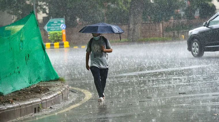 Delhi Weather News Updates Today