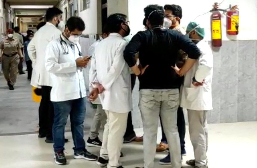 Resident doctors strike at Ajmer JLN Hospital